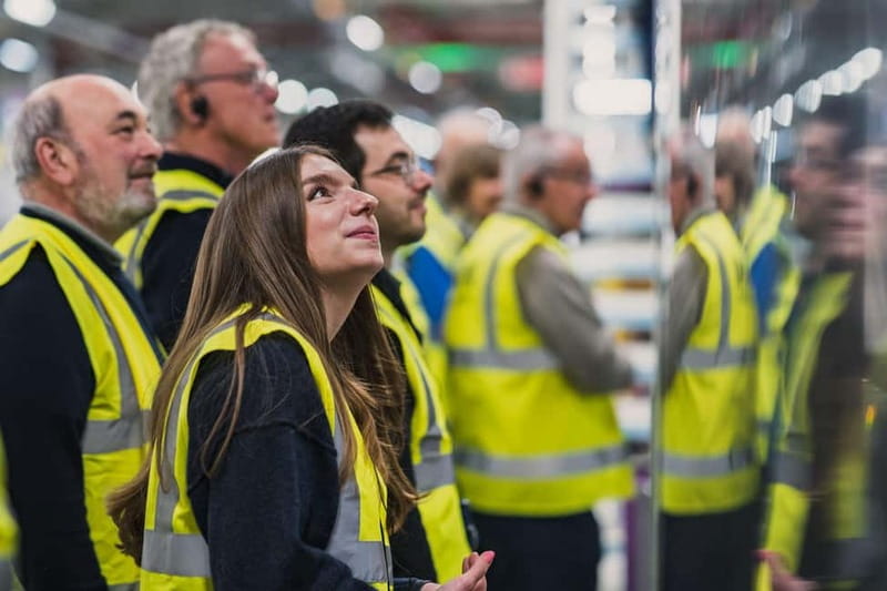 Oxford: MINI Factory Tour – Go Behind the Scenes - The robot-and-logistics moments: why this tour feels smarter than a typical factory visit
