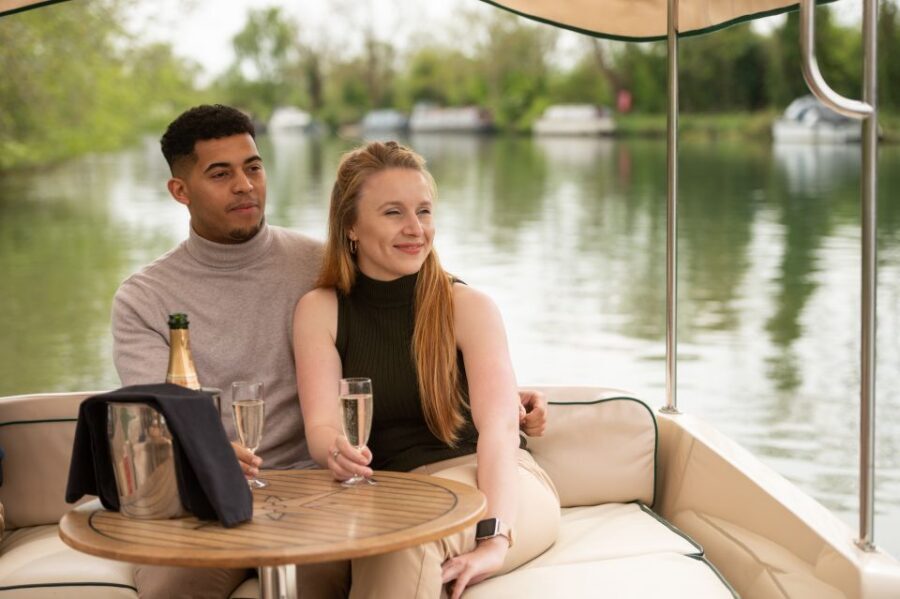 Oxford: River Cruise and 6-Course Tasting at The Folly - Cruising Oxford on an Edwardian launch (the 40-minute drift)