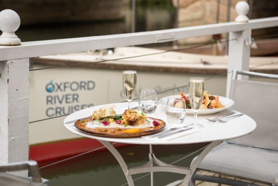Oxford: River Cruise and 6-Course Tasting at The Folly - The Champagne moment: small, included, and time-friendly
