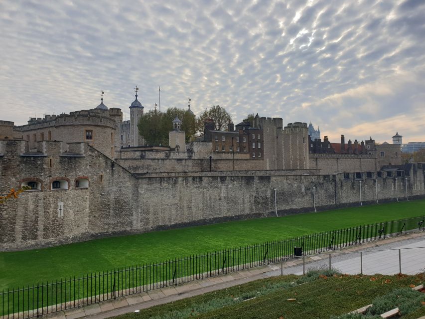 Roman Ruins to Blitz Bombings: London's Fiery History - Roman Wall of Londinium: seeing Rome without crossing a country
