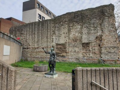 Roman Ruins to Blitz Bombings: London's Fiery History - Starting outside Tower Hill: set your bearings fast