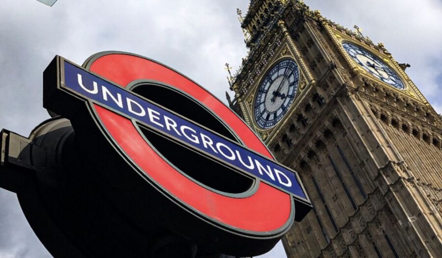 Royal London: from Saxons to Tudors & Stuarts Walking Tour - The Stuart-era Shakespeare angle: why premieres matter