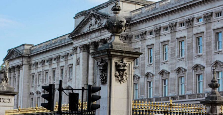Royal London: from Tudors & Stuarts to Windsors Walking Tour - Royal London in 2 Hours: What You’re Really Touring