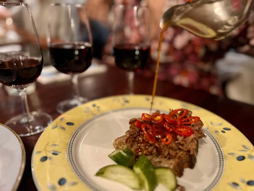 Soho London: Secret Evening Food Tour - Meeting point and how to actually start on time
