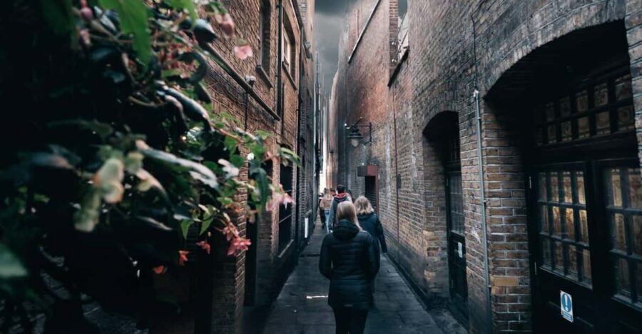 Spanish Language : Original Harry Potter Walking Tour - Key highlights to look for (before you go)