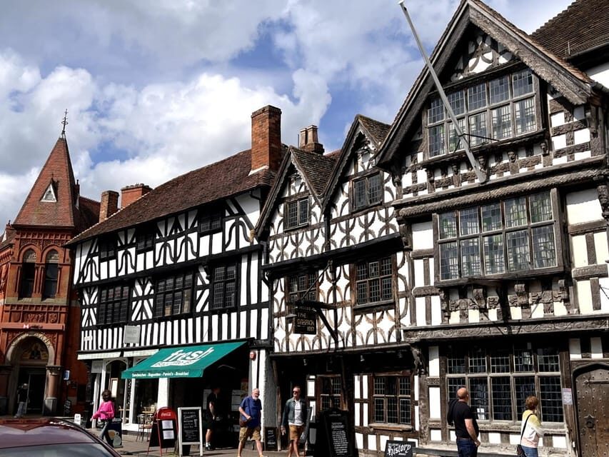 Stratford-upon-Avon: City Walking Tour & Exploration Game - Practical Tips: phone power, a pen, and keeping the game smooth