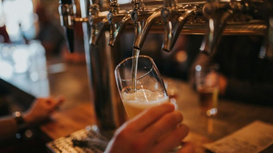 The London Historic Pubs Tour - Tower of London in 15 minutes: a tight history warm-up