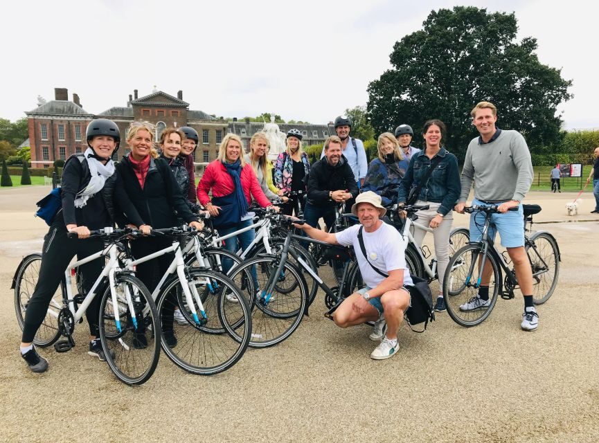 The Royal Express, 2.5 hour tour - Parliament Square to Westminster Abbey: the guided walk moment