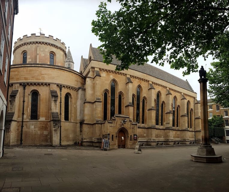 Turmoil, Templars, Oliver Twist: London's Squalor & Splendor - Aldwych, the Royal Courts of Justice, and the city’s serious paperwork