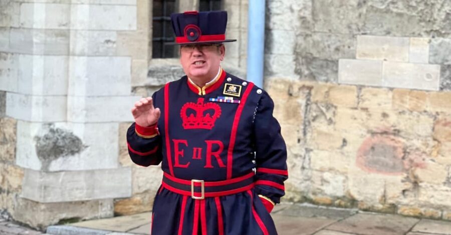 VIP Tower of London Beefeater Meet & Greet and Royal London - The Beefeater Opening Ceremony: Why the VIP Start Pays Off