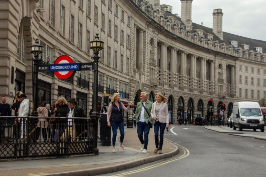 Westminster to Tower Bridge Customized Tour with a Local - The scenic Thames walk: Westminster to the wobbly bridge