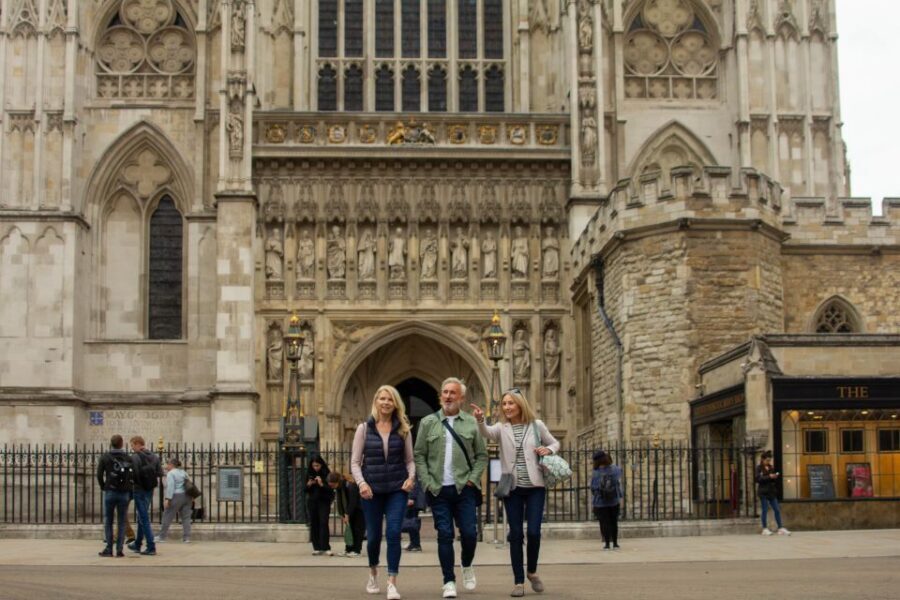 Westminster to Tower Bridge Customized Tour with a Local - Borough Market: street food tasting without the tourist trap pressure