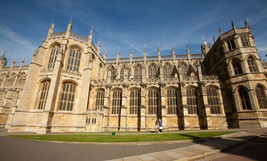 Windsor Castle and Buckingham Palace Full-Day Tour - The King’s Tour Artists Exhibition: Art Through Royal Travel